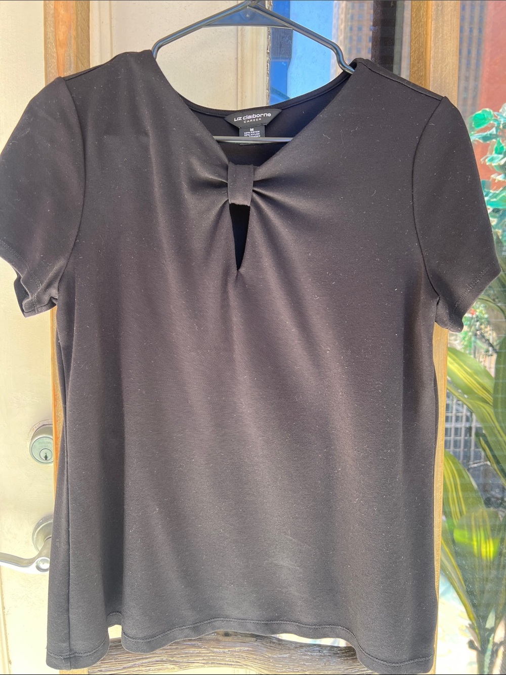 Liz Claiborne Black Short Sleeve Top with Front Bow Keyhole